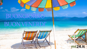 Relax in riva al mare negli ultimi giorni di agosto, un venerdì da vivere in serenità.Buon Venerdi Buongiorno